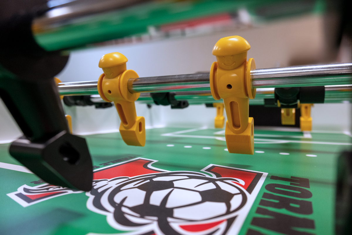 Tornado Elite II playfield
